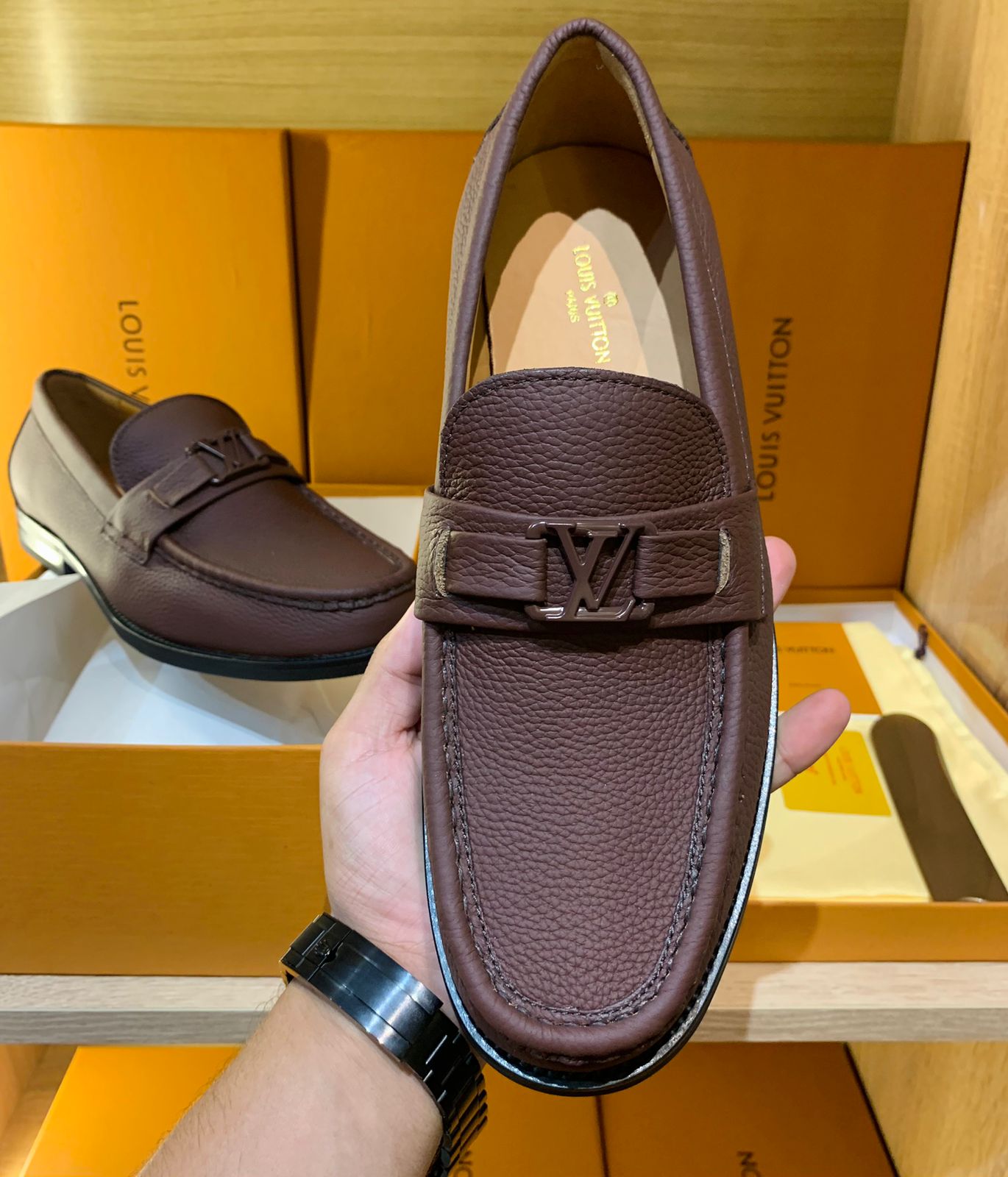 Louis Vuitton Major Marron – Élégance & Prestige