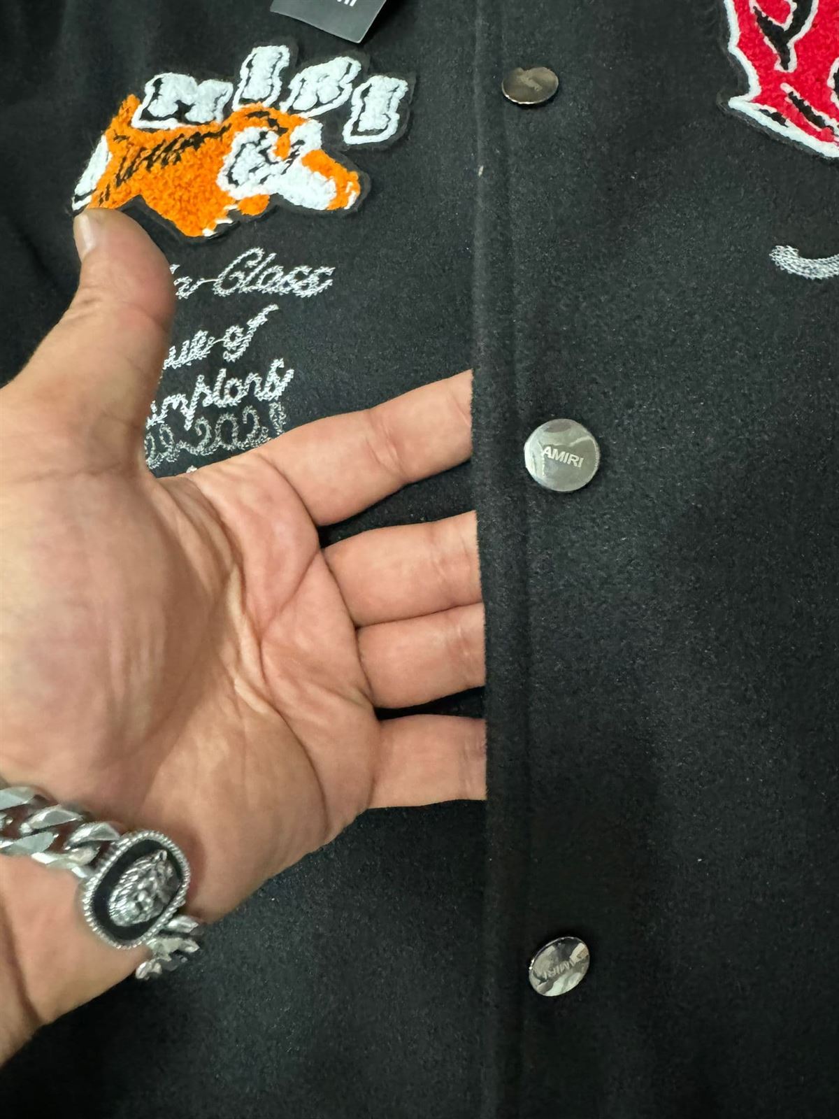 Veste Bomber Amiri – Style Urbain & Luxe Moderne